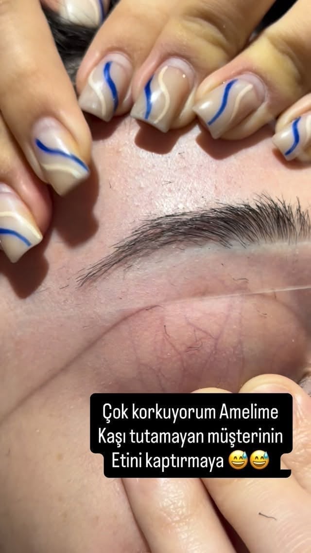 * Kaşlarını değil, bakışlarını yeniden tasarlıyoruz 🔥
* Doğru kaş = net ifade 💯
* Öncesi sonrası farkını sen de görmeye hazır mısın? 
z #öncesisonrası #beautyturkey #doğalgüzellik #instagood #reelskeşfet